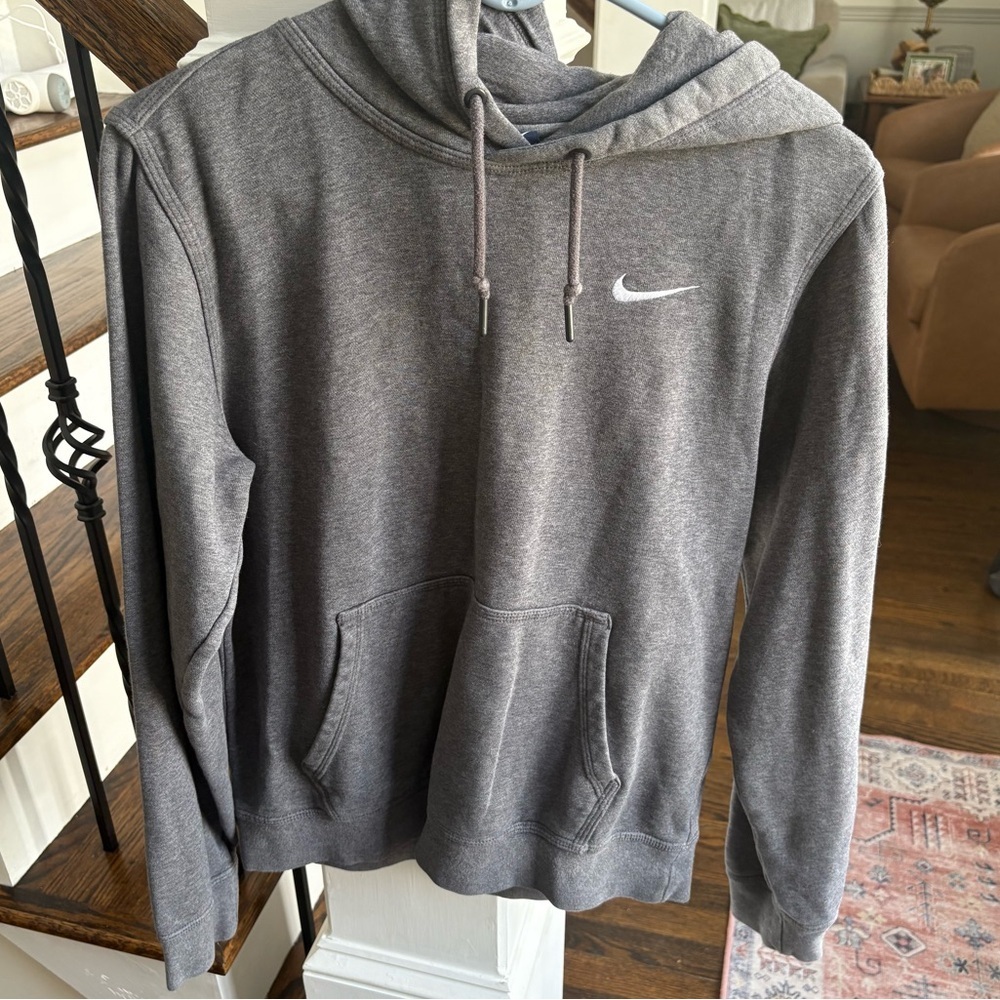 Vintage Nike Men's embroidered Hoodie Size Small